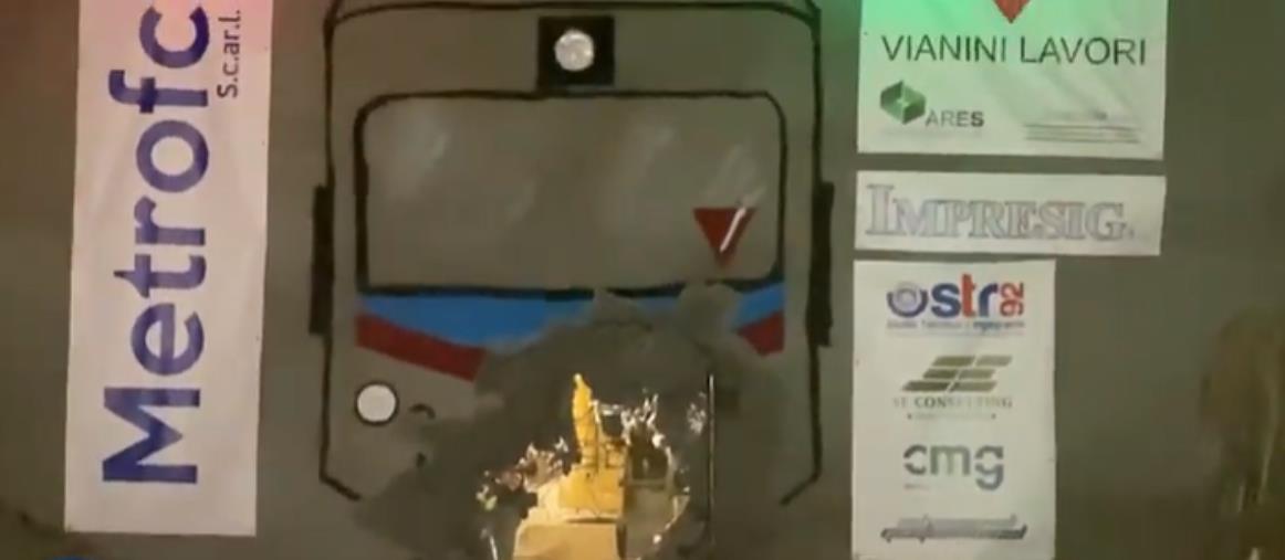 images Catanzaro, la metropolitana prende forma: abbattuto il diaframma della galleria di  Germaneto (VIDEO)
