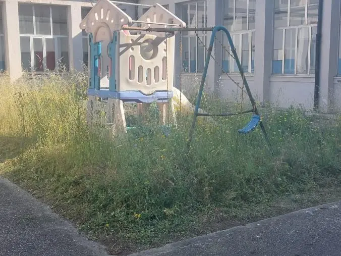 Plesso Murano, Alleanza per Catanzaro: "Ripulito il marciapiedi ma hanno dimenticato tutto il resto"