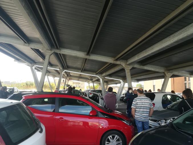 images Covid. Odissea di una mamma a Catanzaro: dopo oltre 10 giorni non sa se la sua bimba è positiva. E senza certificato la scuola non l'accetta