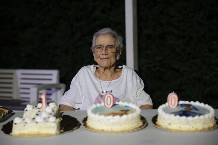 images Catanzaro. Nonna Rosa festeggia 100 anni: un esempio di umiltà, coscienza, amore