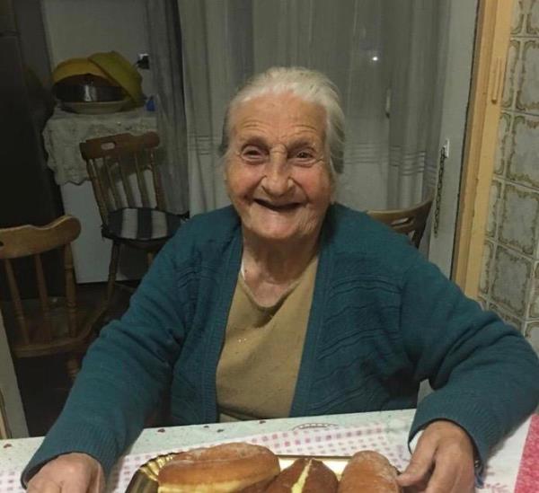 images Cento candeline per nonna Bettina, grande festa a Catanzaro