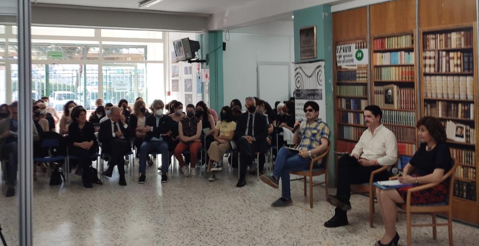 images Lamezia Terme, al liceo "Fiorentino" serata di  cultura, arte e sorrisi

 