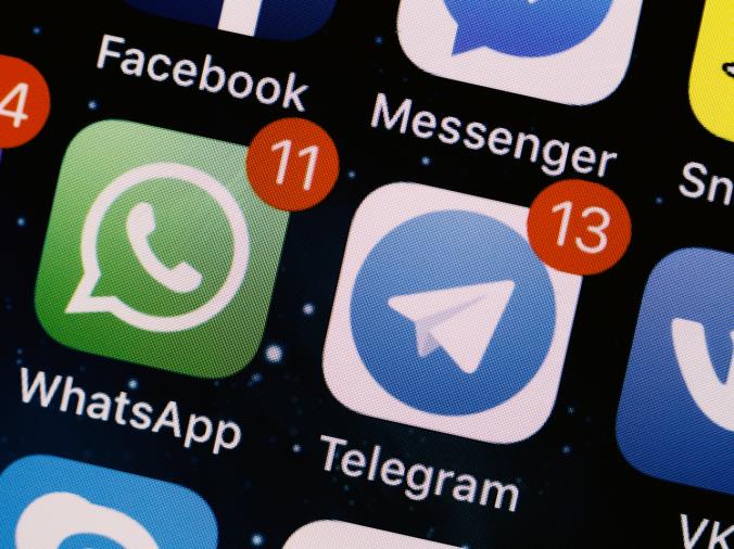 images WhatsApp e Telegram "tradiscono" il vigile di Fossato Serralta: com'è iniziata l'indagine