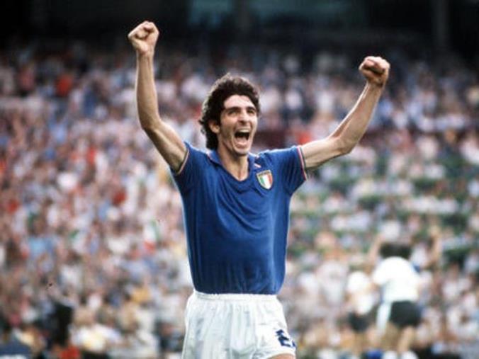 images Addio a Paolo Rossi. Il calcio piange il campione del Mondiale '82