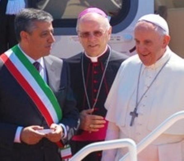 images Il sindaco di Cassano ricorda la visita di Papa Francesco nella Città nel sesto anniversario dell'evento