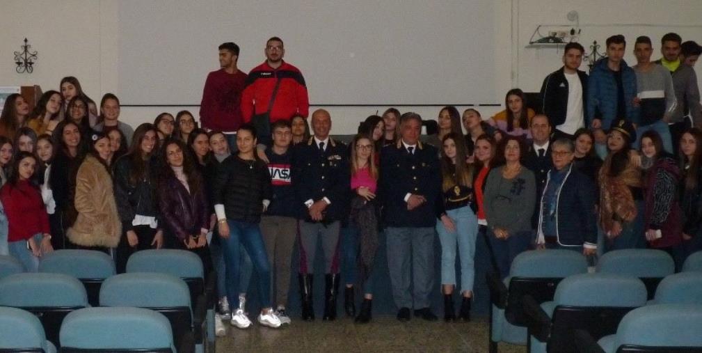 images Crotone, Questura e Polizia stradale tra le scuole per la commemorazione della giornata nazionale in memoria delle vittime della strada