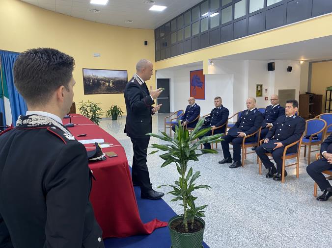 images I carabinieri del Comando Provinciale di Catanzaro accolgono sei allievi vice ispettori della Polizia Penitenziaria 