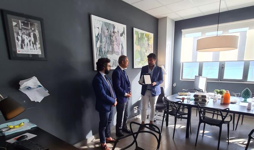 images Lions Club International. Premiati il giovane imprenditore Giuseppe Minieri e la MKE