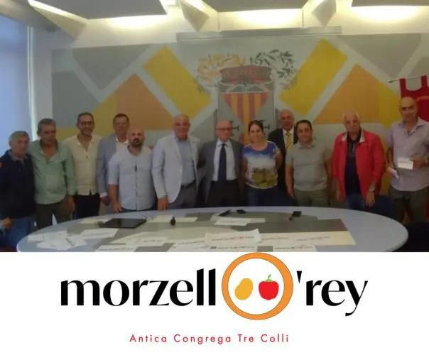 images Ristoratori di Catanzaro abbracciano il 'MorzellO'rey' presentato dall’Antica Congrega Tre Colli