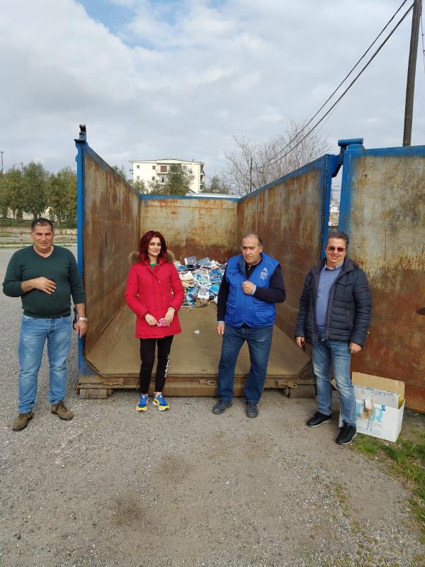 images Successo per l'iniziativa ecologica e sociale della Pro Loco di Badolato con una raccolta straordinaria di carta