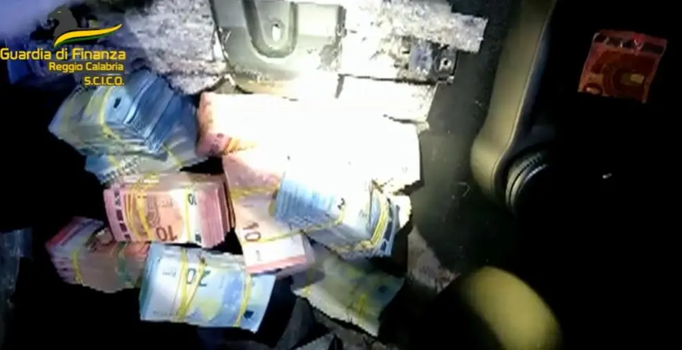 images 'Ndrangheta nel commercio di prodotti petroliferi: sequestrati beni per oltre 80 milioni a 3 imprenditori reggini