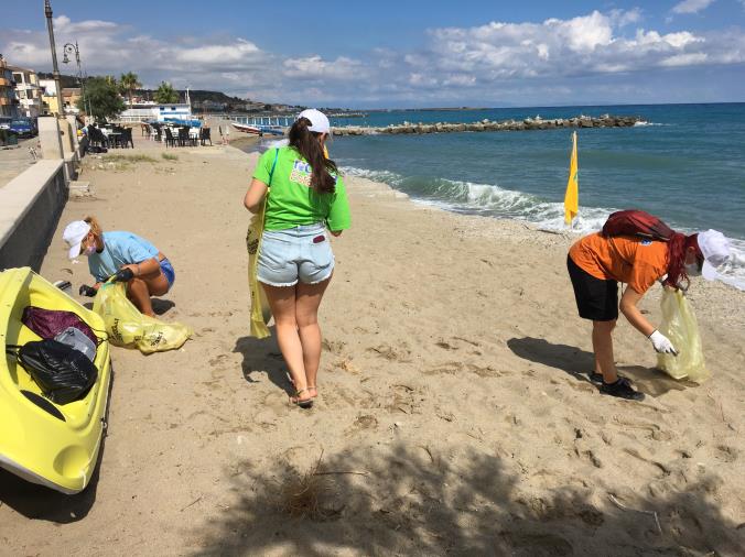 images Sul lungomare 'Cristoforo Colombo' di Cariati Marina, in scena la II tappa di Ricicla Estate