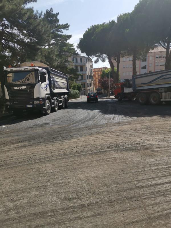 images L'assessore Longo: "In corso di rifacimento il manto stradale della zona San Leonardo"