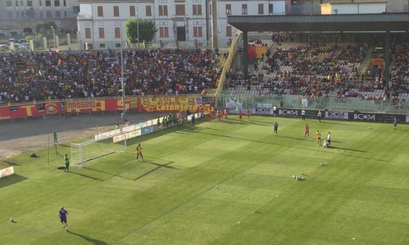 images Play-off, Catanzaro e Padova in campo alle 19: le formazioni ufficiali