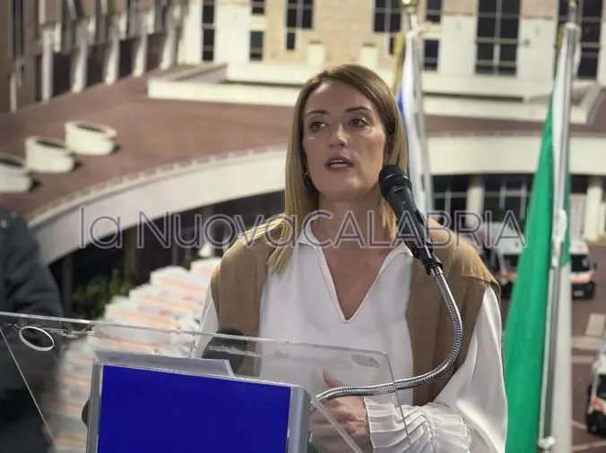 L'appello alla Calabria della Presidente Metsola: "Partecipate alle elezioni di giugno" (VIDEO)