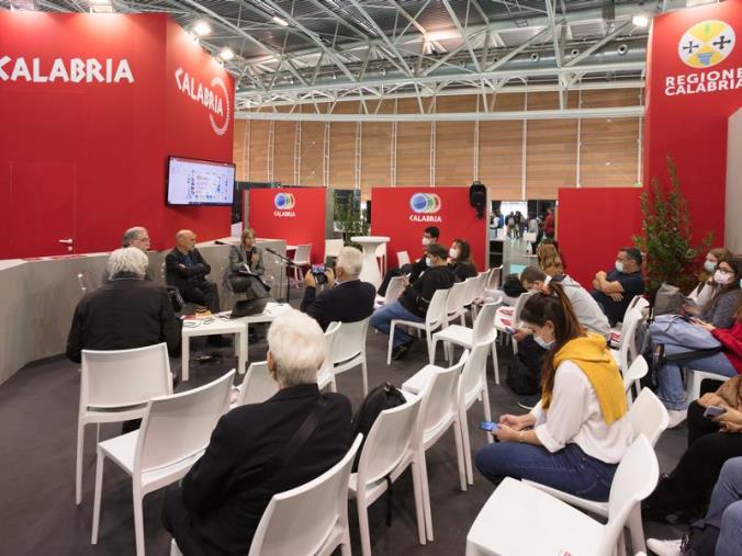 images Salone del libro a Torino, gli appuntamenti allo stand calabrese 