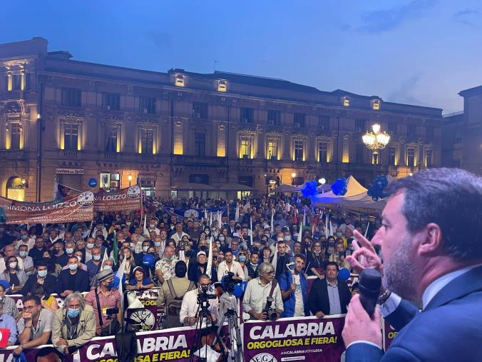 images Lega. Lunedì Salvini sarà in Calabria: prevista una riunione con i dirigenti del partito