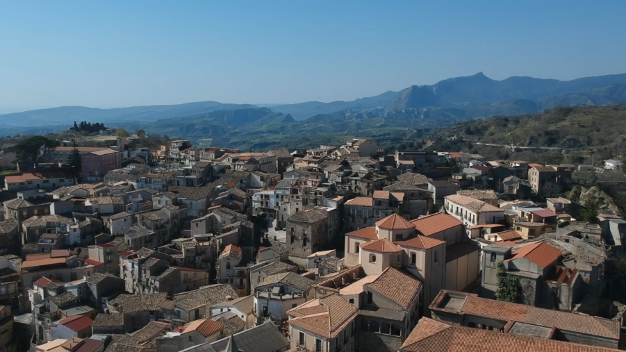 images Il Borgo e la storia: Un documentario racconta le radici di Santa Caterina dello Ionio
