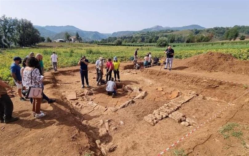 images Archeologia, ritrovato a Laino Borgo un sito di produzione vasi 