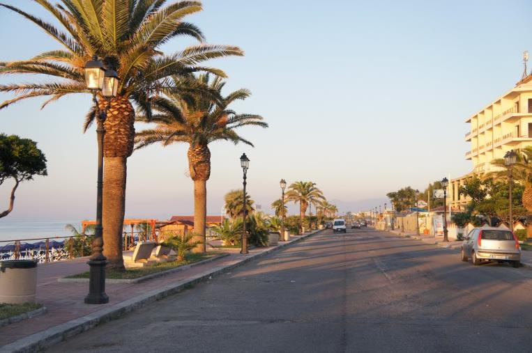 images Le mani della 'ndrangheta sulle concessioni per i lidi balneari di Siderno. Ordine di sgombero e revoca per un locale legato alla cosca di Gioiosa 