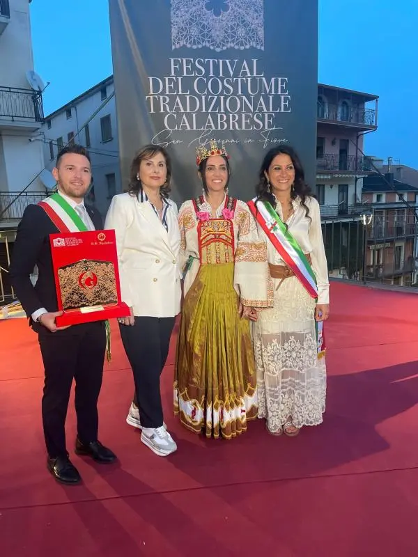 images Festival del costume tradizionale calabrese, vince il Comune di Maida