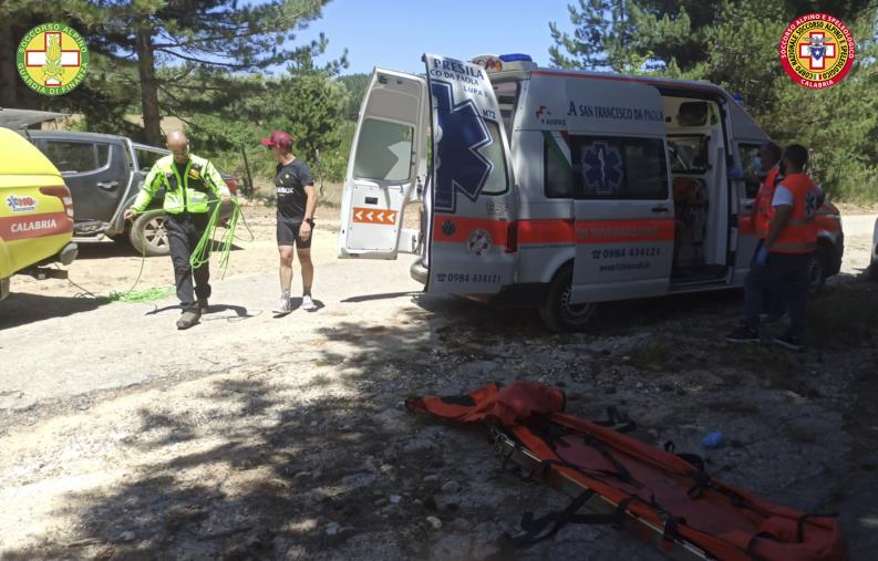 images Parco della Sila, biker cade su un sentiero: salvato dal Soccorso alpino