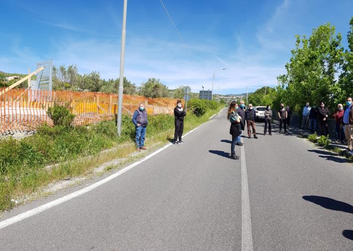 images Istallazione di una stazione radio di telefonia mobile a Santo Janni. Levato: "I residenti sono contrari"