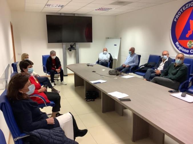 Coronavirus. Spirlì incontra i primari di Malattie Infettive: "Nessuno resterà senza cure"