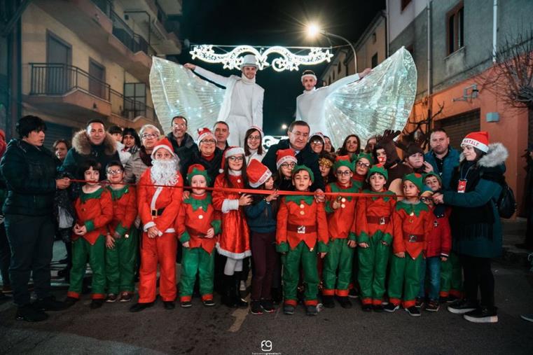 images San Giovanni in Fiore inaugura il "Natale esagerato" tra artisti di strada, musica dal vivo e stand gastronomici 