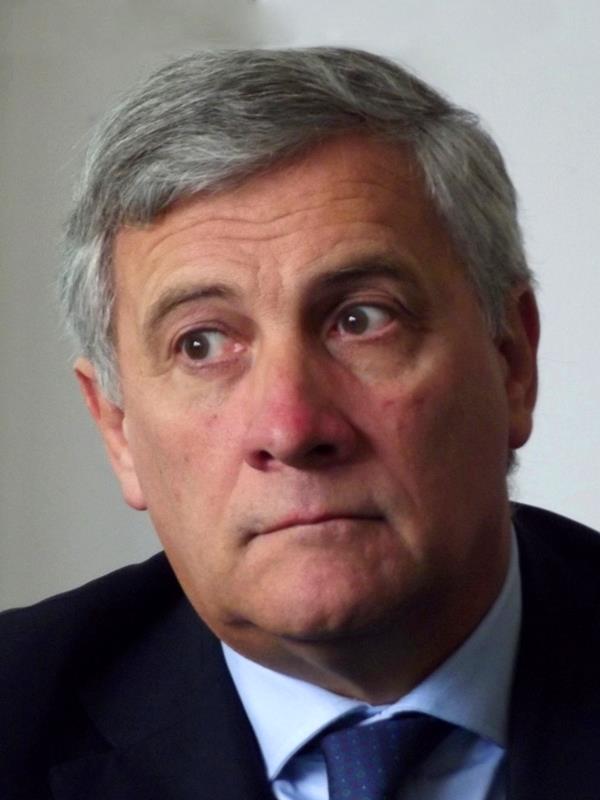images Scontro nel centrodestra, Tajani: "Non vedo perché bisogna cambiare il candidato. Si troverà una soluzione"
