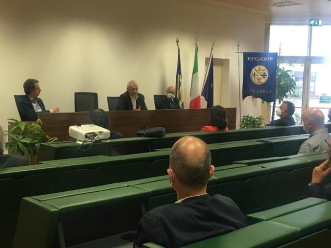 images Regione Calabria. Incontro fra l'assessore Talarico e i sindacati per la ripresa dell'attività in Cittadella