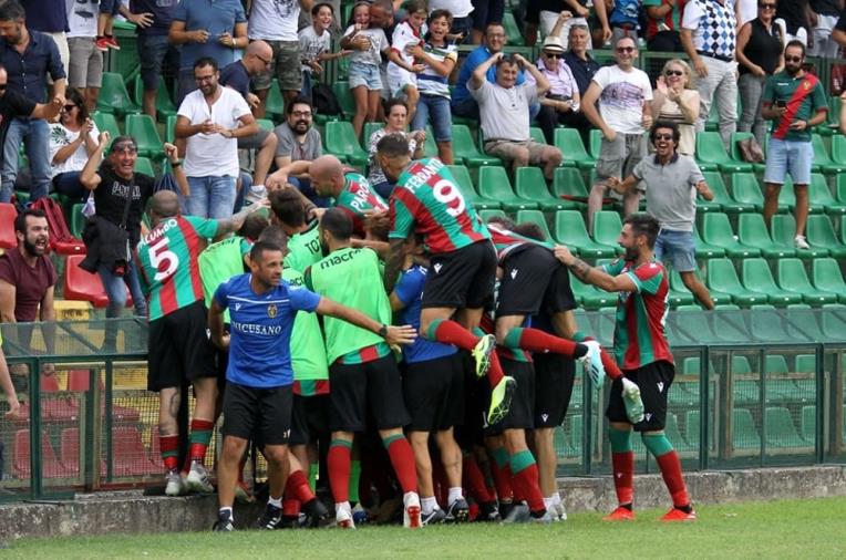 images Serie C: Ternana 3-2 al Catania e sale a 19 punti. Vincono Bari e Potenza