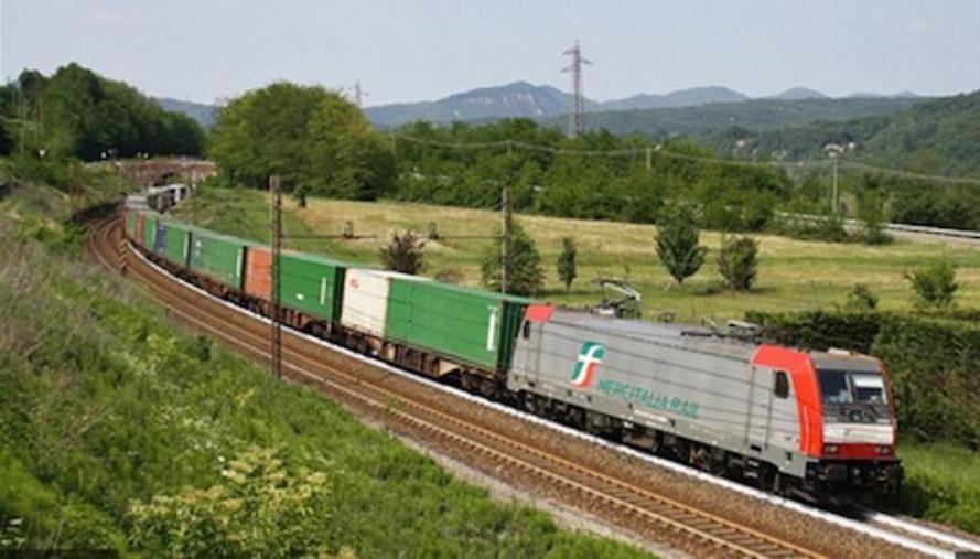 Treno merci blocca galleria, gravi disagi sulla tratta Paola-Cosenza