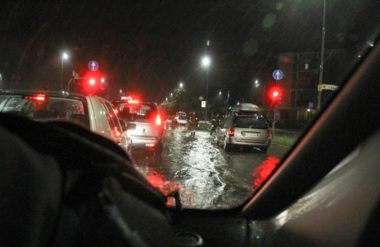 images Meteo, il maltempo sferza la Calabria: domani regione divisa tra allerta gialla e arancione