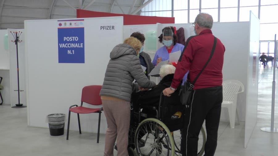 Prosegue la campagna vaccinale nell'Hub di Catanzaro 