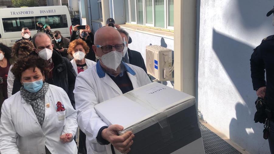 images Coronavirus. Arrivati i vaccini all'ospedale di Crotone: saranno somministrati dal 4 gennaio