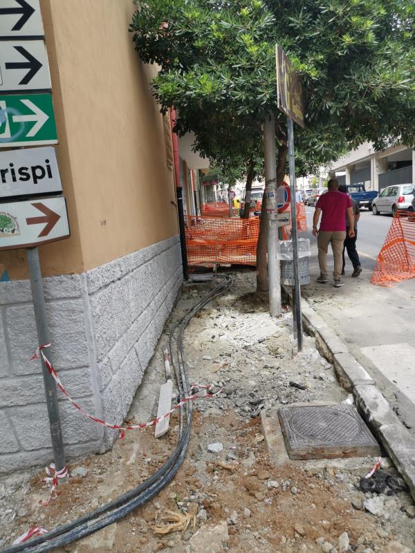 images Rifacimento marciapiedi. Assessore Longo: “In corso di completamento lavori a via De Gasperi, iniziati quelli in via Daniele”