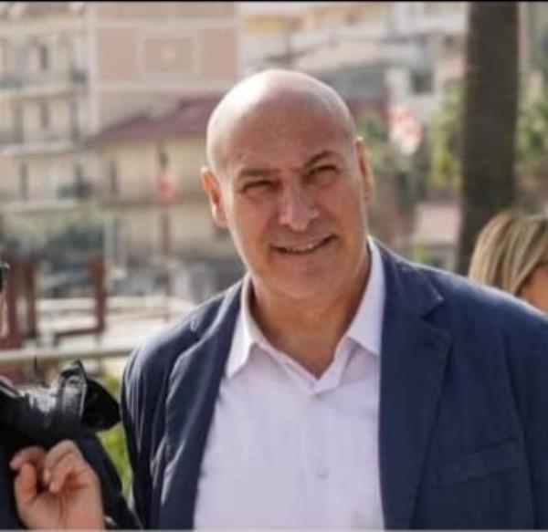 images Crisi al Comune di Crotone, il sindaco Voce: "Vado avanti ascoltando tutti"