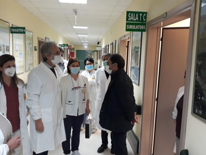 images Il sindaco Abramo in visita al presidio Ciaccio-De Lellis: “Grazie a tutto il personale sanitario che continua a garantire assistenza d’eccellenza”