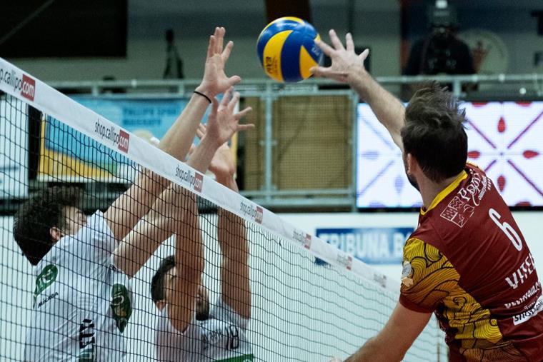 images Volley Superlega: Tonno Callipo sconfitta in casa dai campioni di Lube Civitanova