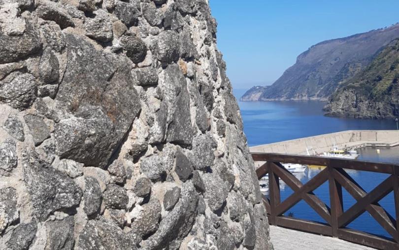 images Alla scoperta della Calabria. Bagnara, la torre medievale e la lunga tradizione del mare